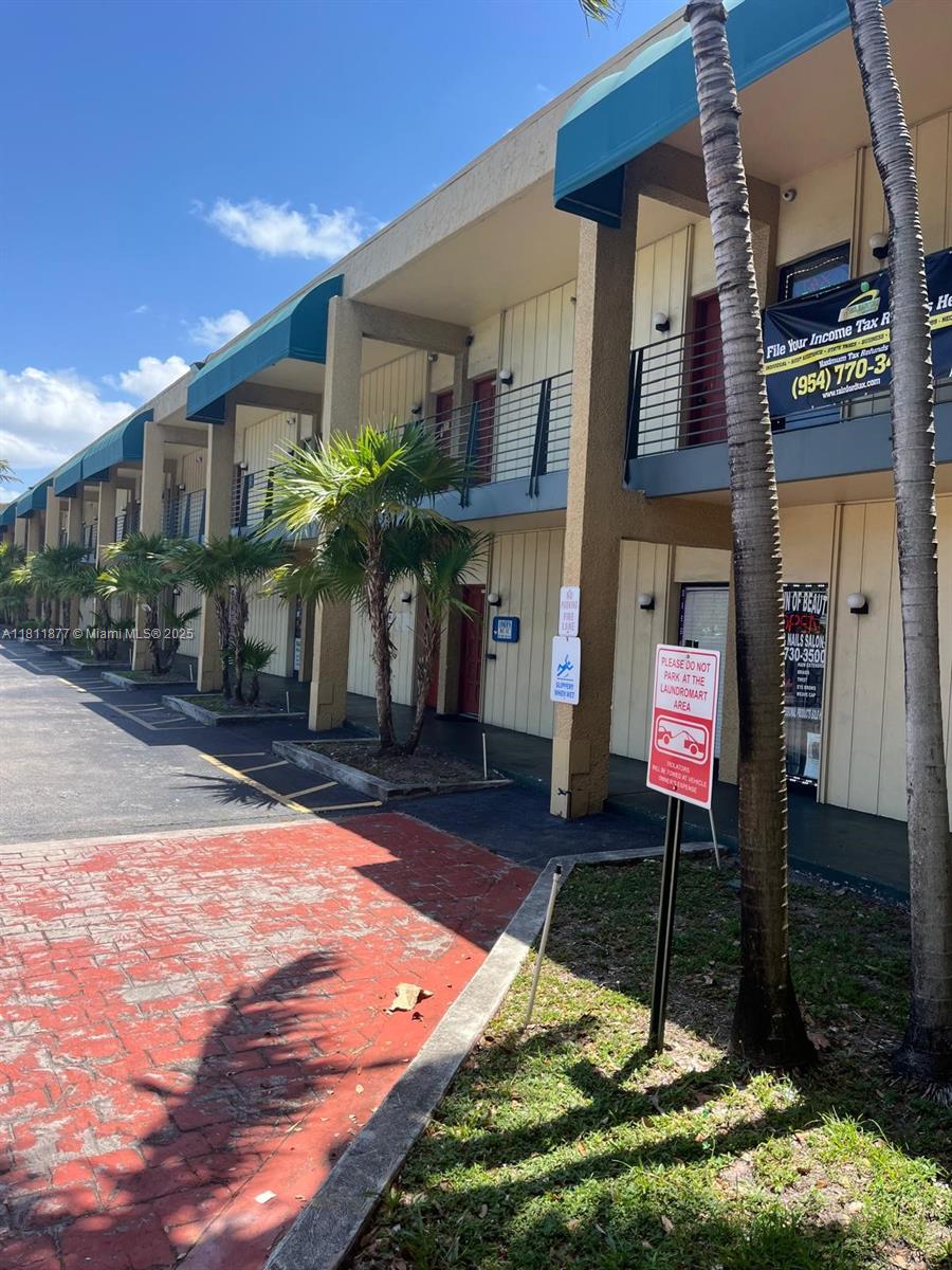 2331 N State Road 7 216 Property Photo 1