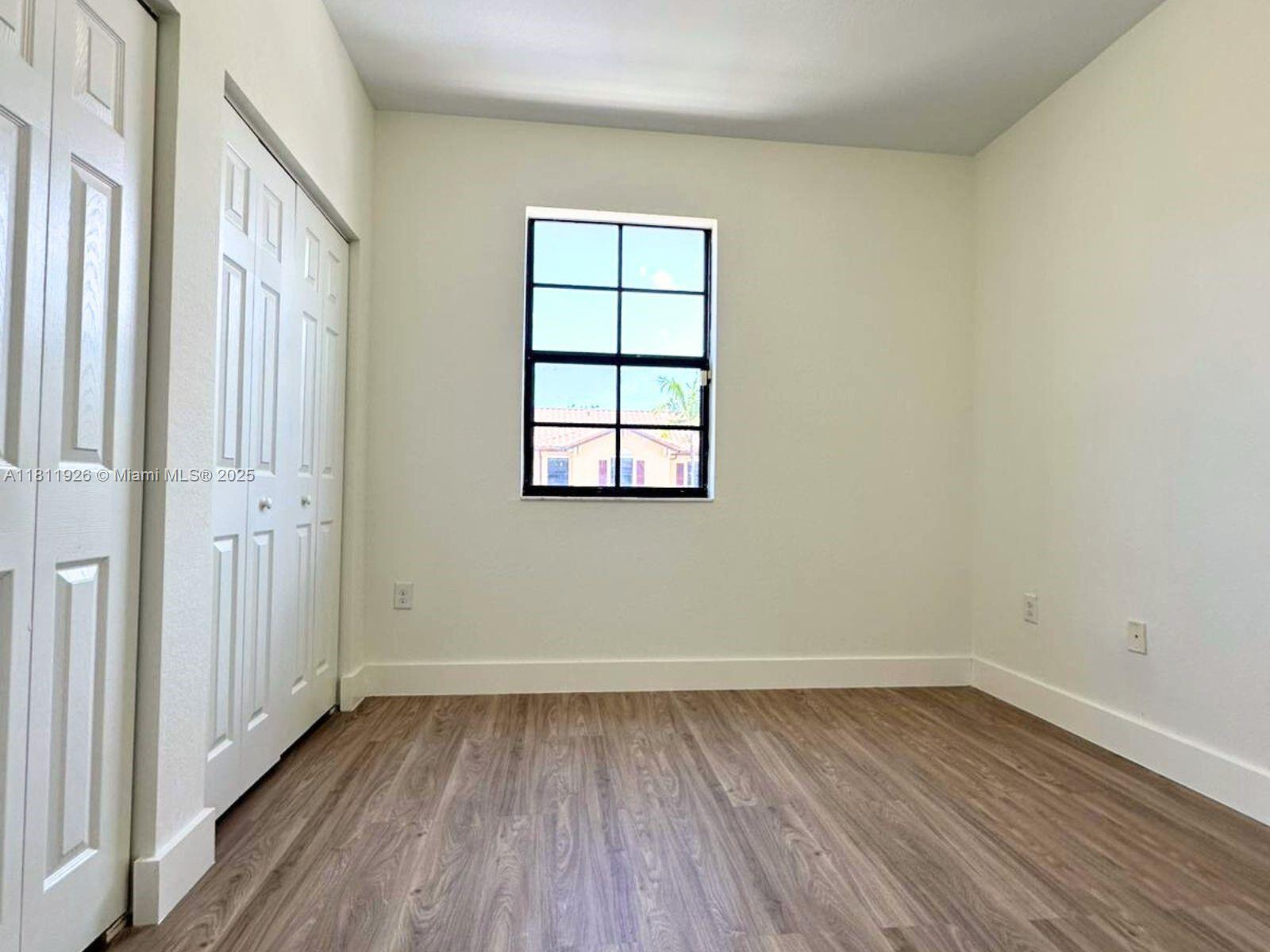 3223 Se 7th Ct . Property Photo 10