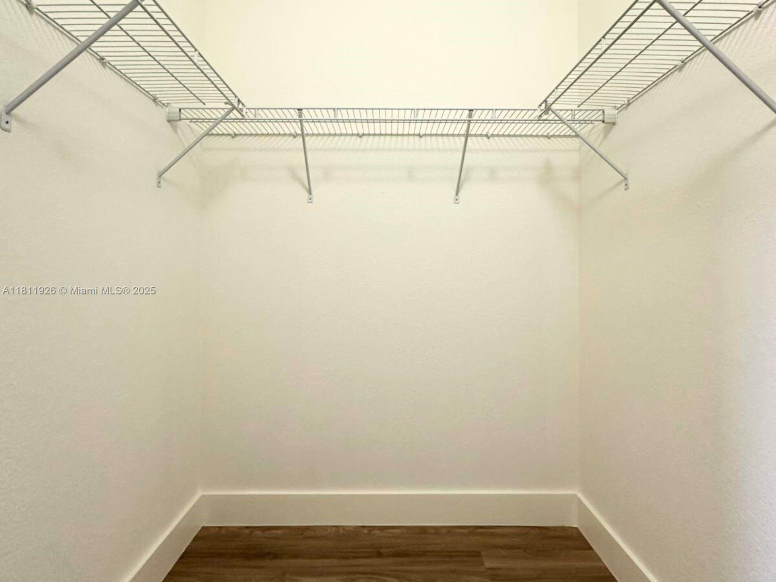 3223 Se 7th Ct . Property Photo 13