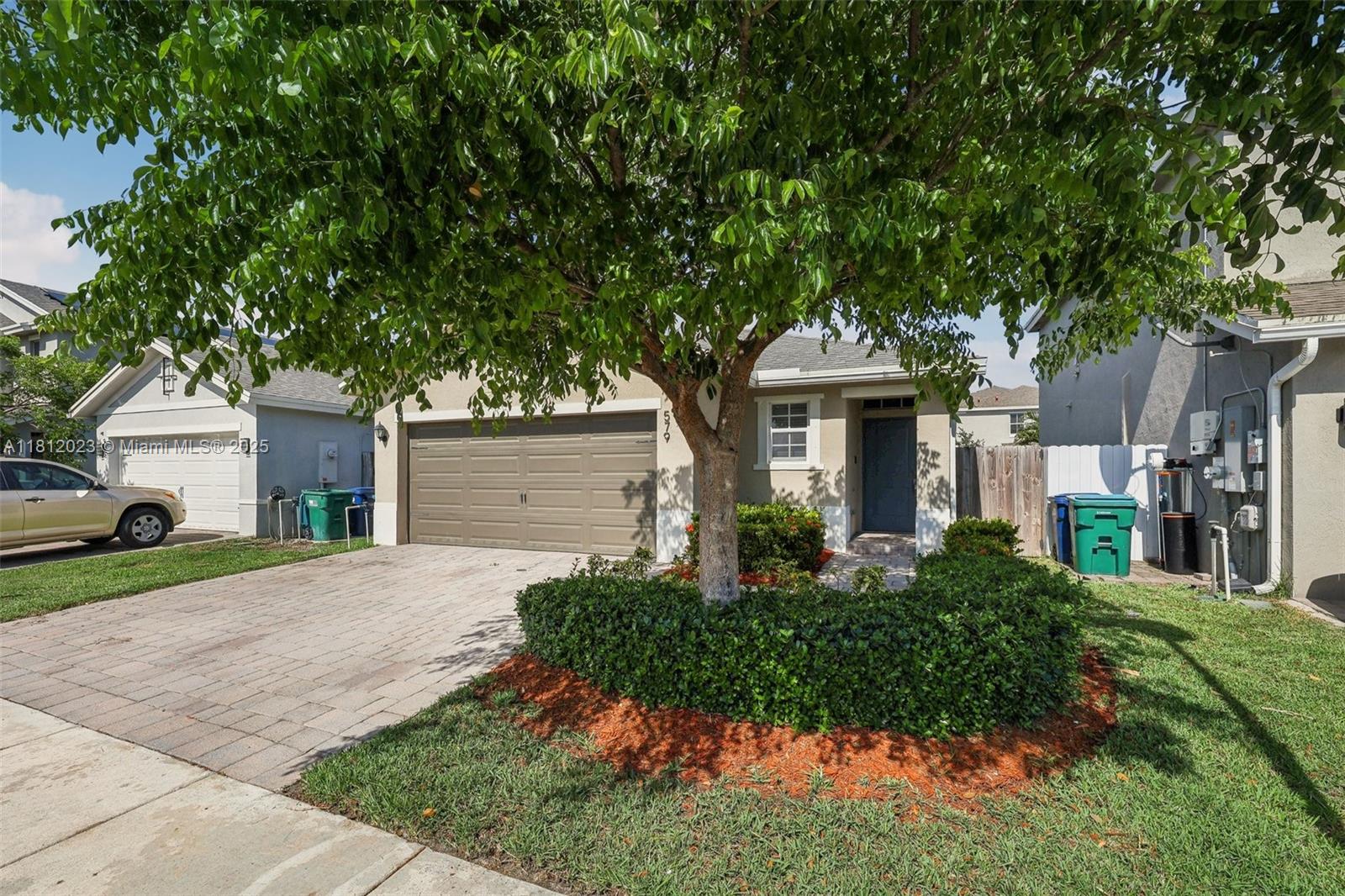 579 Ne 6th Pl Property Photo 1