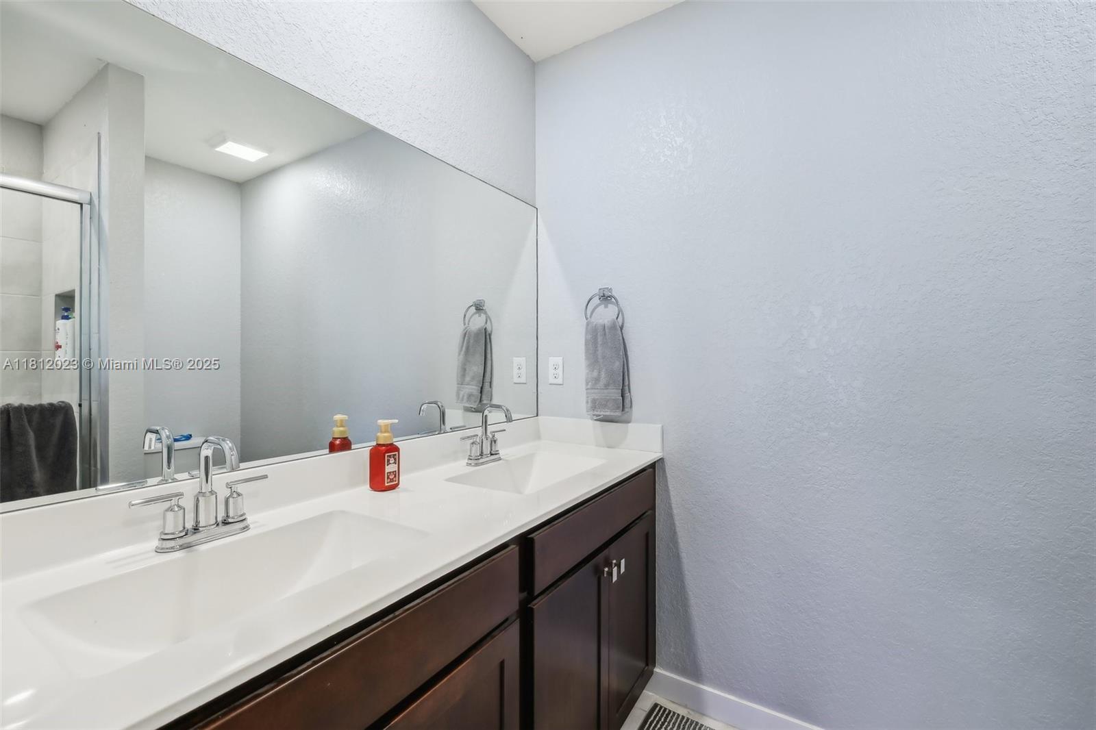 579 Ne 6th Pl Property Photo 21