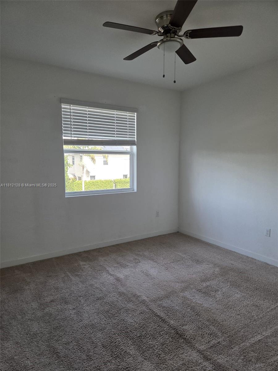 533 Ne 5th Pl Property Photo 23