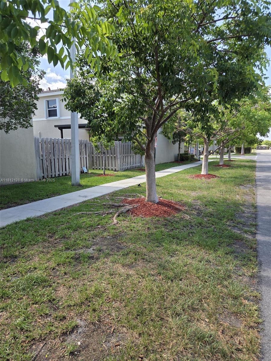 533 Ne 5th Pl Property Photo 25