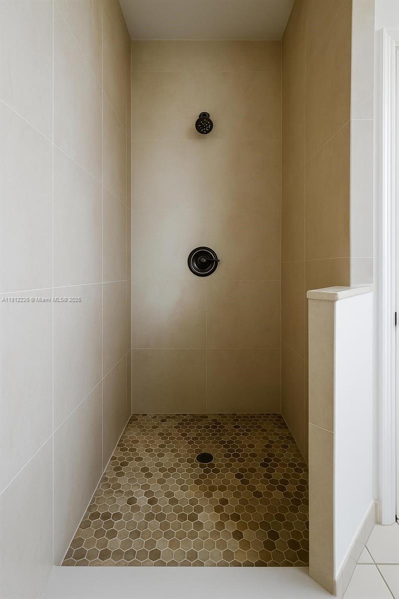 655 Ne 21st Ter 655 Property Photo 16