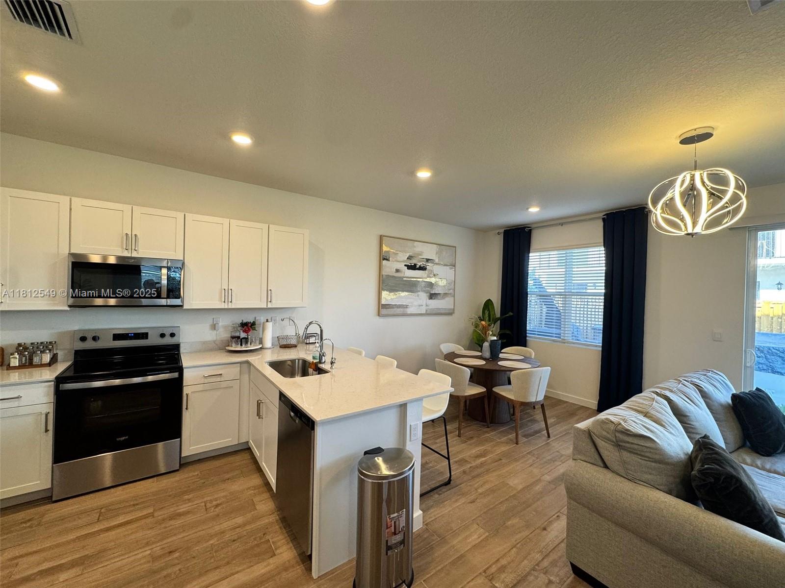 142 Ne 14th Ter 0 Property Photo 8