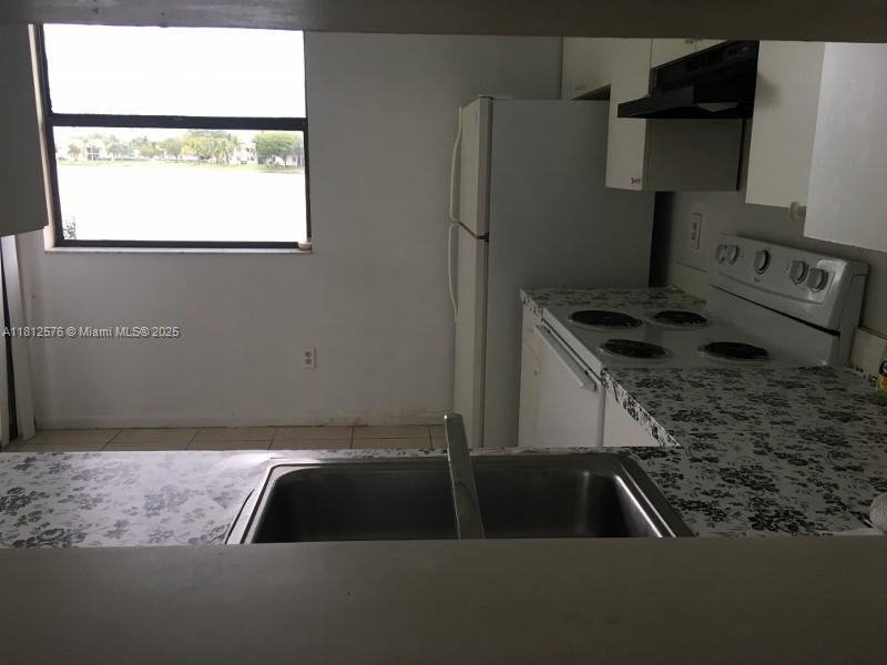 1061 Jefferson Dr 1061b Property Photo 11