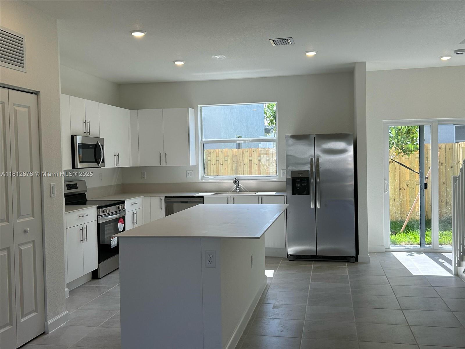 111 Se 11 Ave Property Photo 6