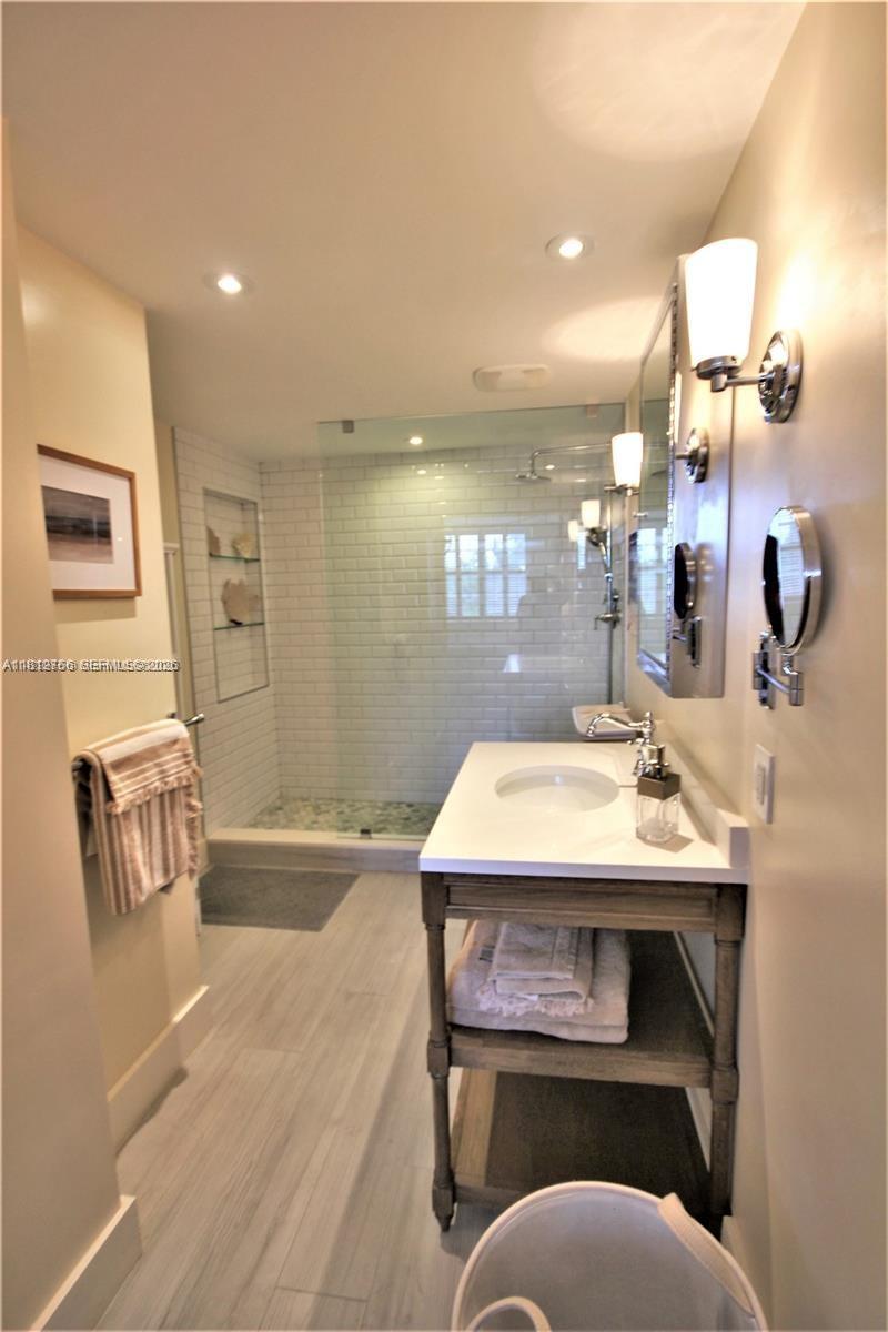 5161 Collins Ave 315 Property Photo 13