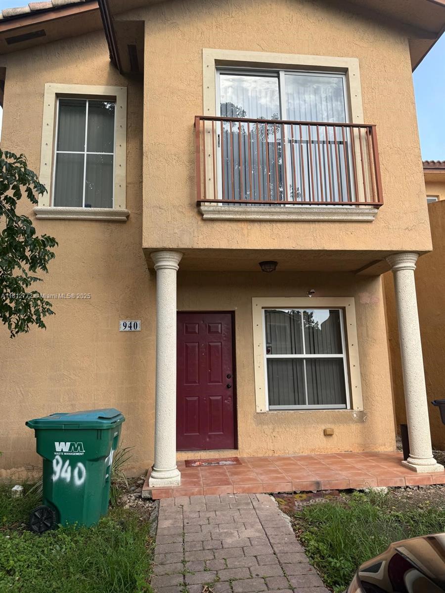 940 Sw 6th Ct Property Photo 1