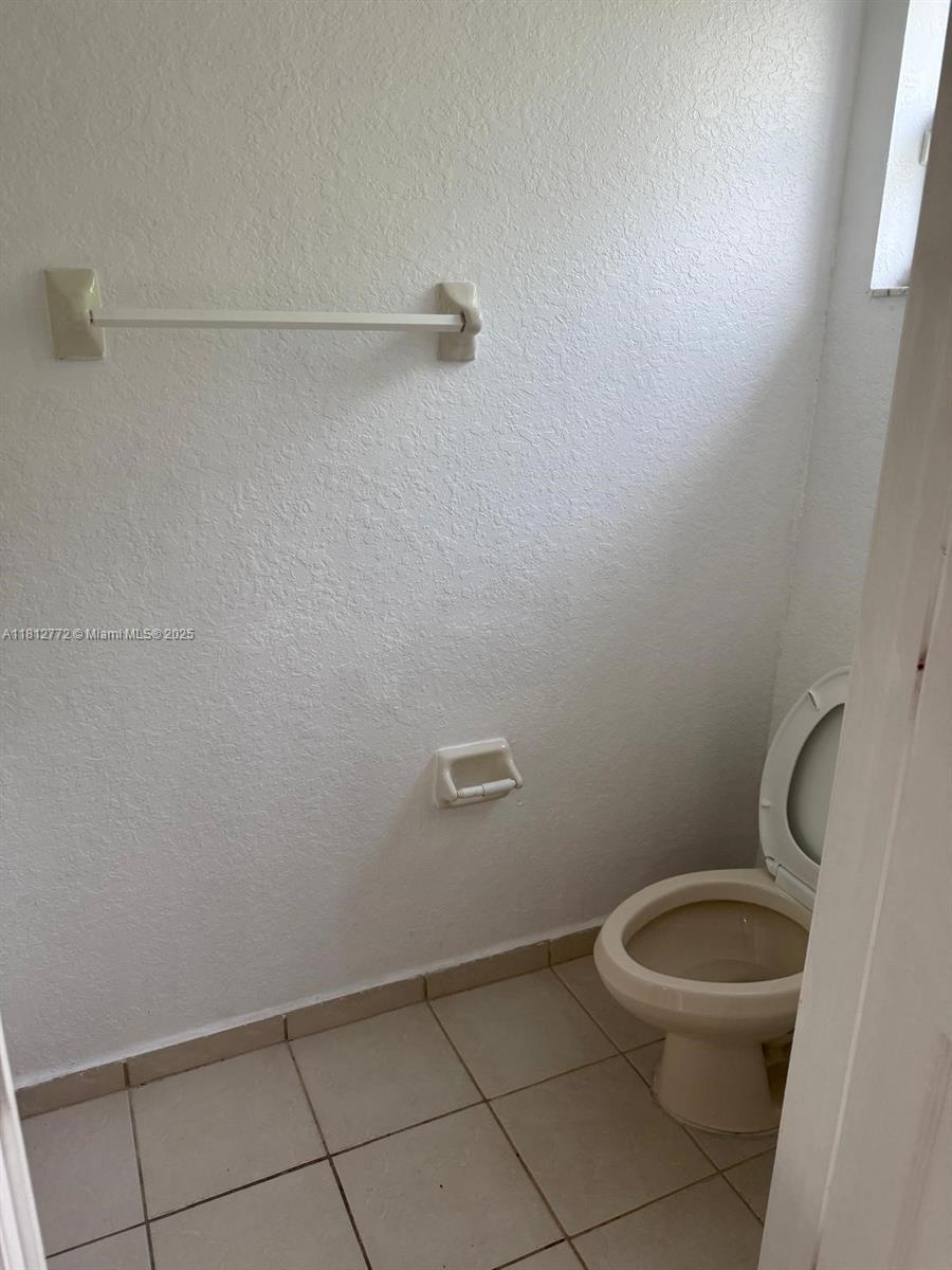 940 Sw 6th Ct Property Photo 6