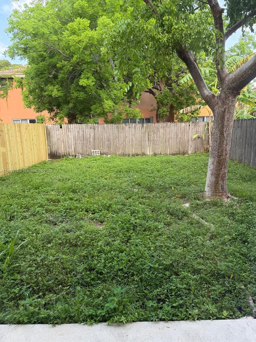 940 Sw 6th Ct Property Photo 8