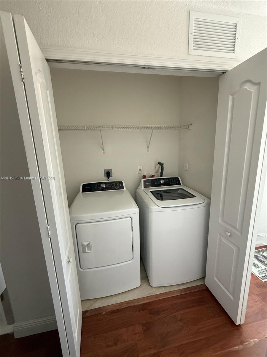 2342 Se 10th St Property Photo 12