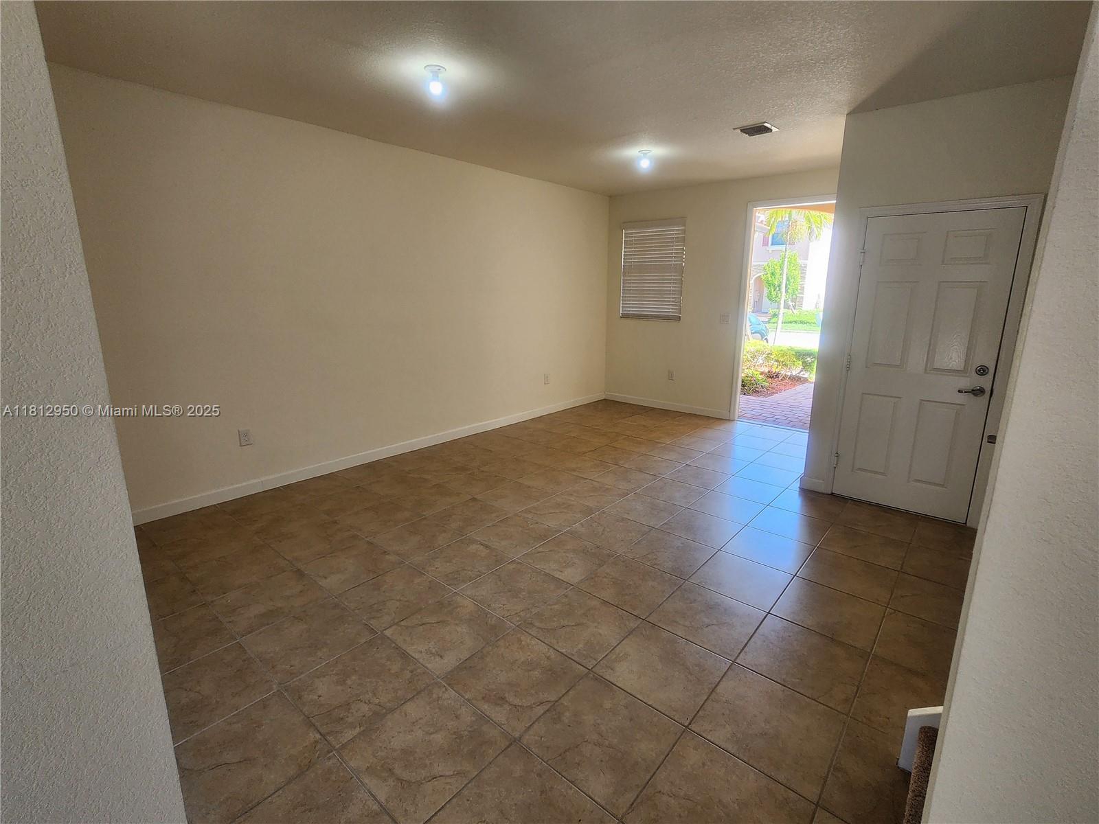 3804 Se 3rd St Property Photo 2