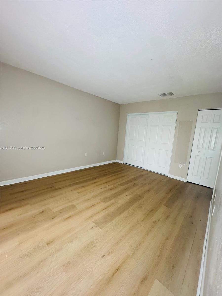 1071 Adams Ave 1071e Property Photo 6