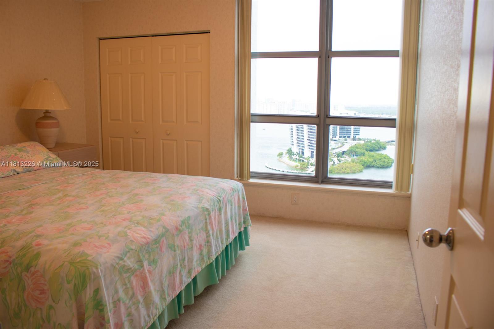 3530 Mystic Pointe Dr 3001 Property Photo 11