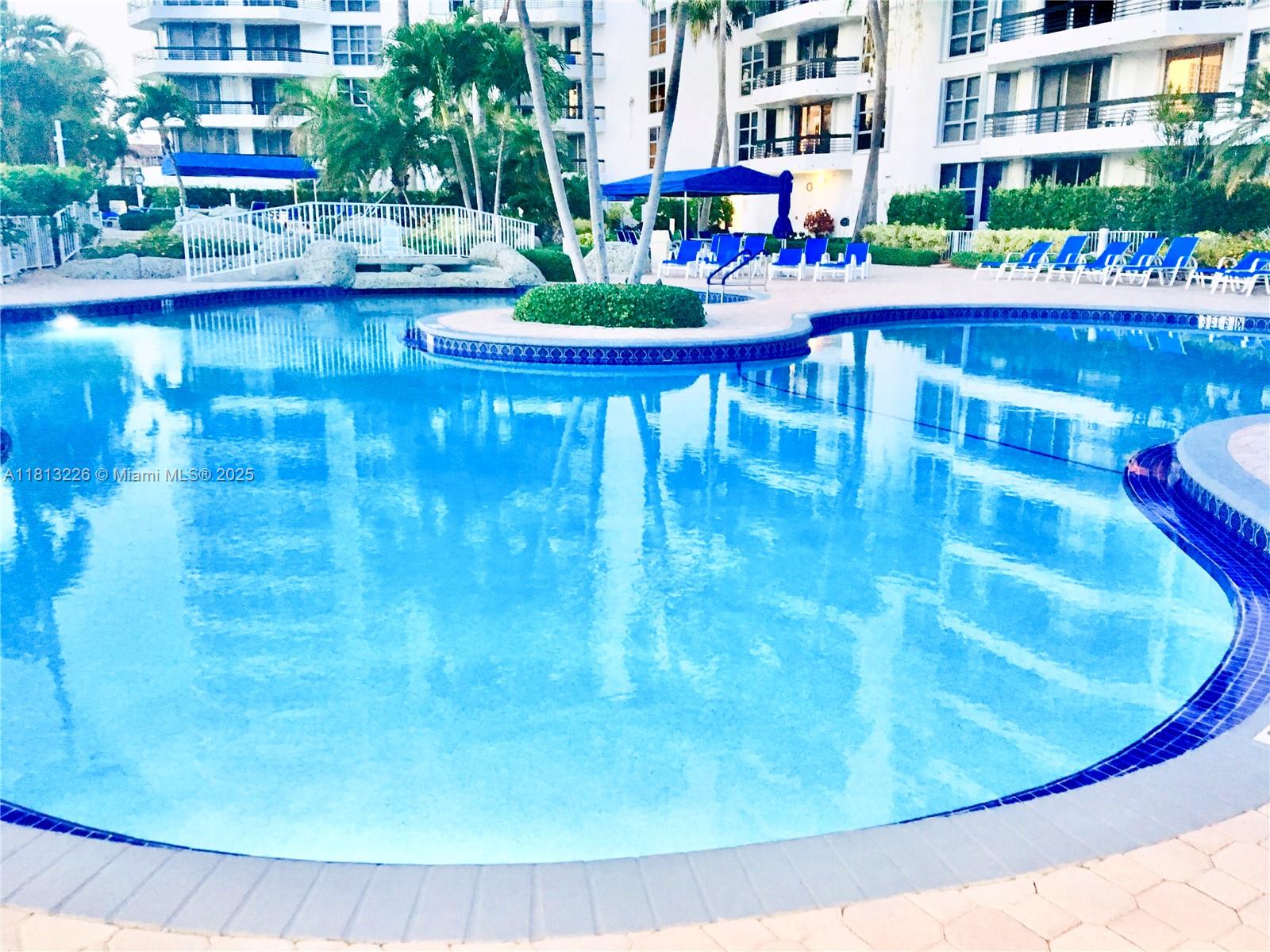 3530 Mystic Pointe Dr 3001 Property Photo 16