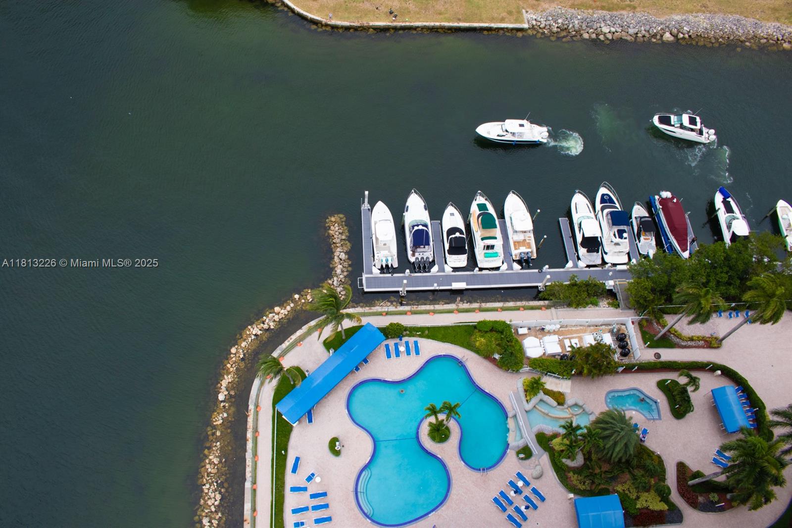 3530 Mystic Pointe Dr 3001 Property Photo 17