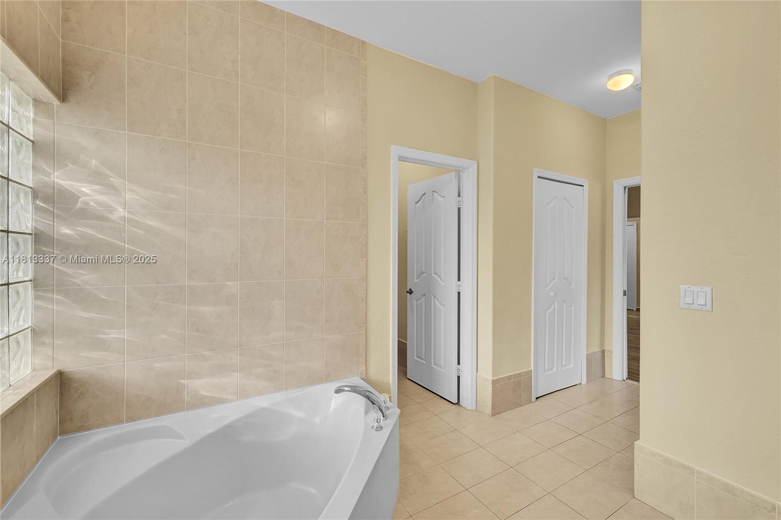706 Se 13th Ter Property Photo 14