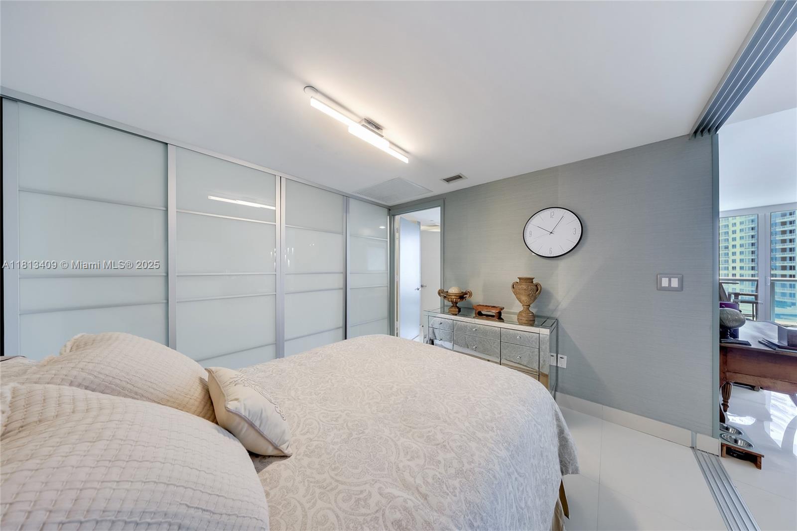 465 Brickell Ave 1019 Property Photo 13