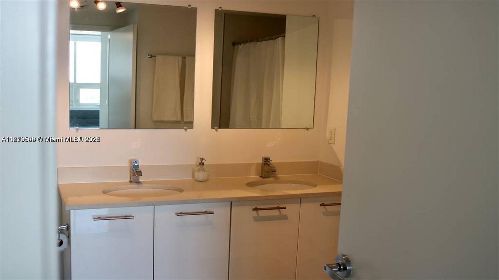 3250 Ne 1st Ave 1014 Property Photo 12