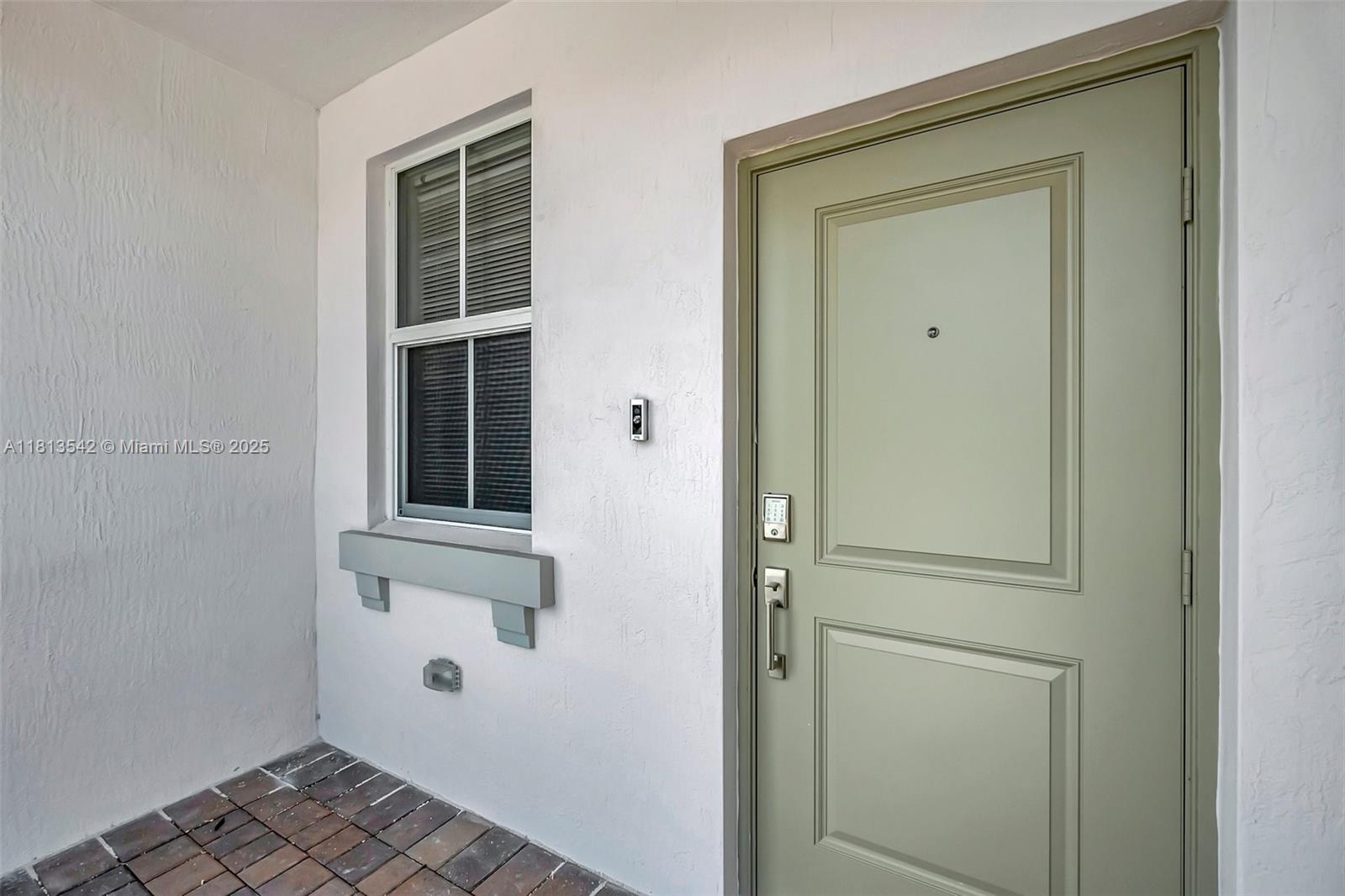 2424 Se 28th St 2424 Property Photo 4