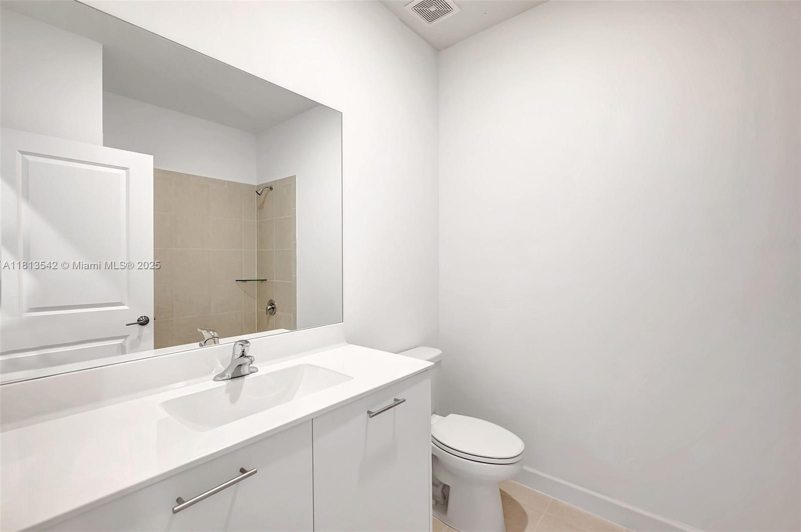 2424 Se 28th St 2424 Property Photo 25