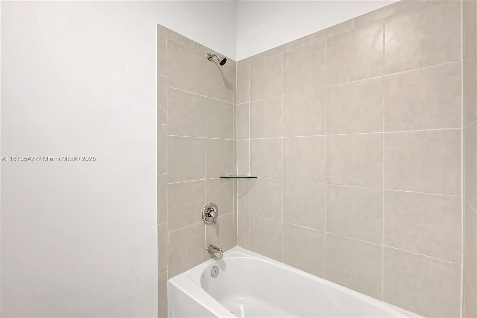 2424 Se 28th St 2424 Property Photo 26