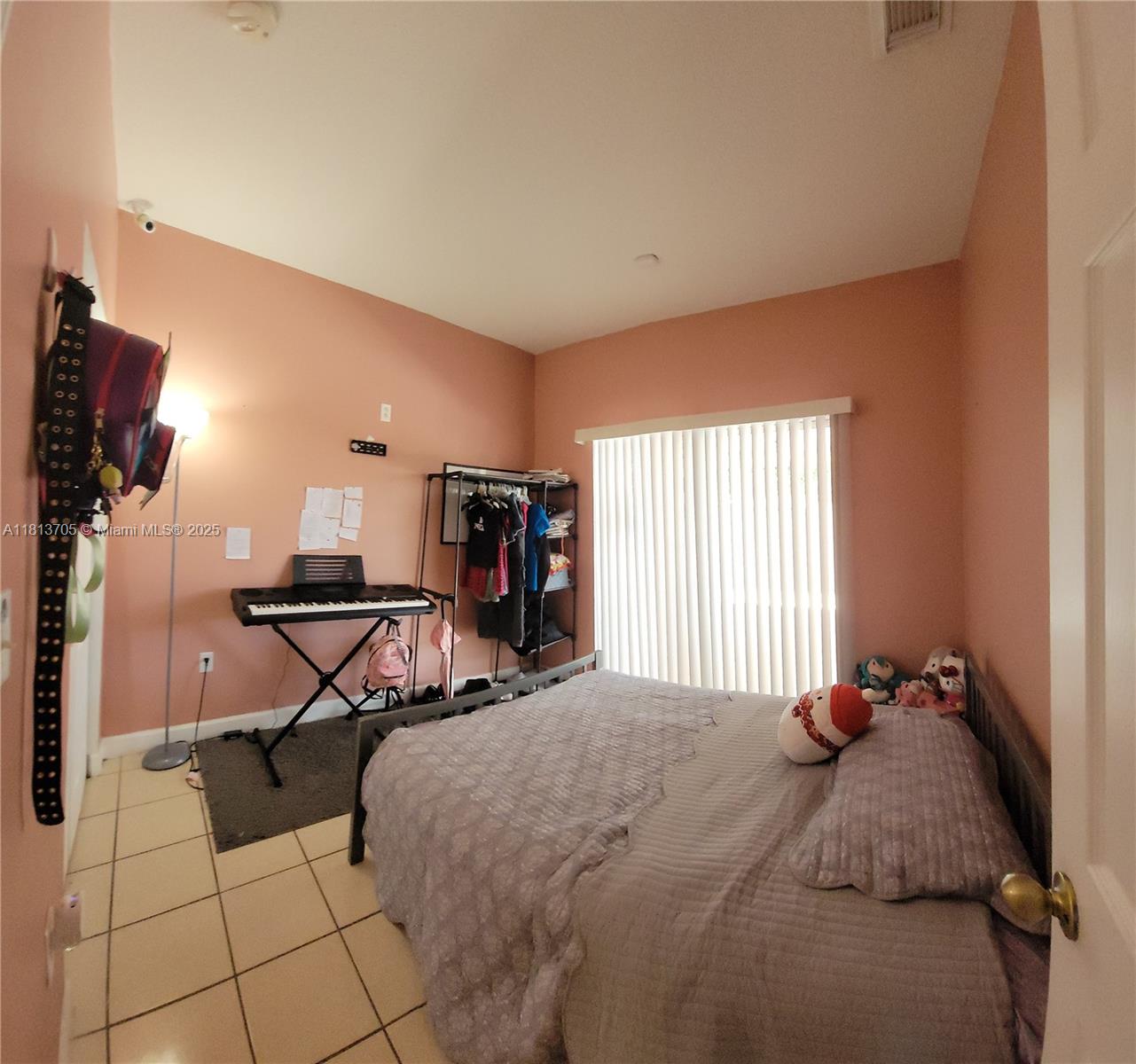 2501 Ne 41st Ter Property Photo 17
