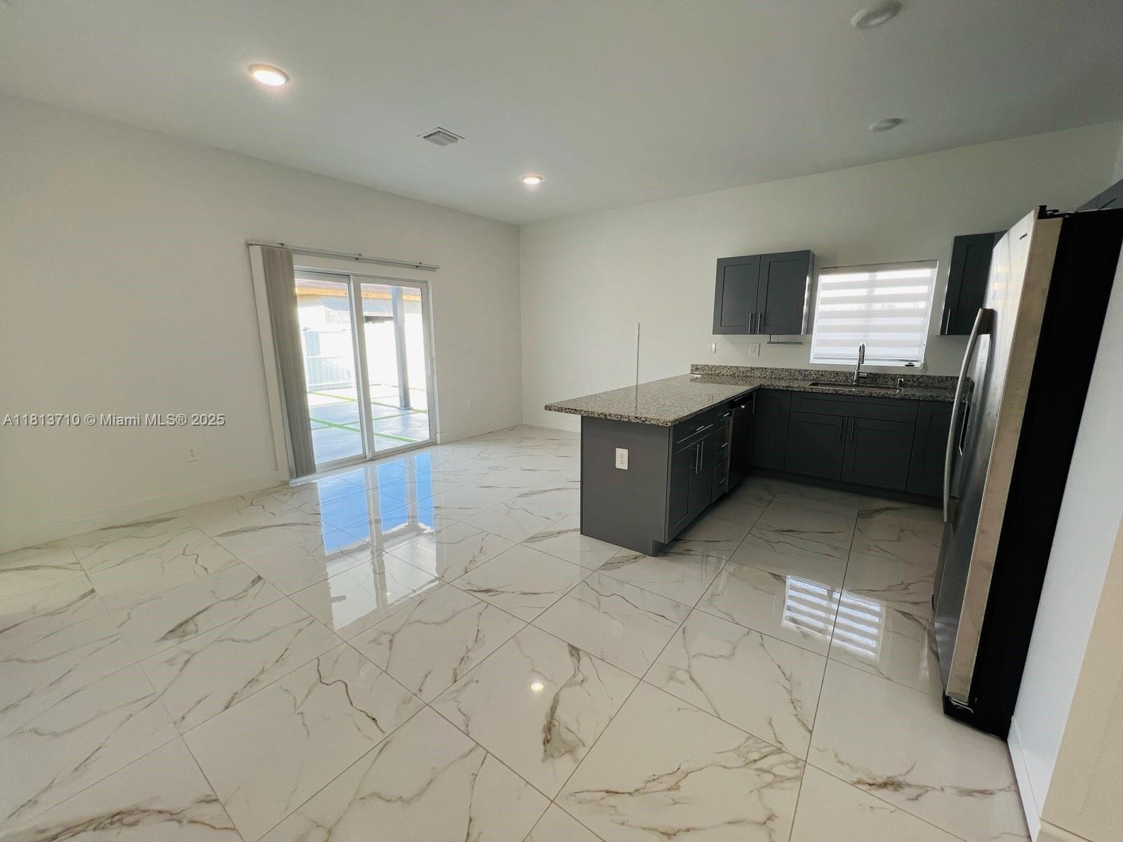 11611 Sw 242nd St Property Photo 4