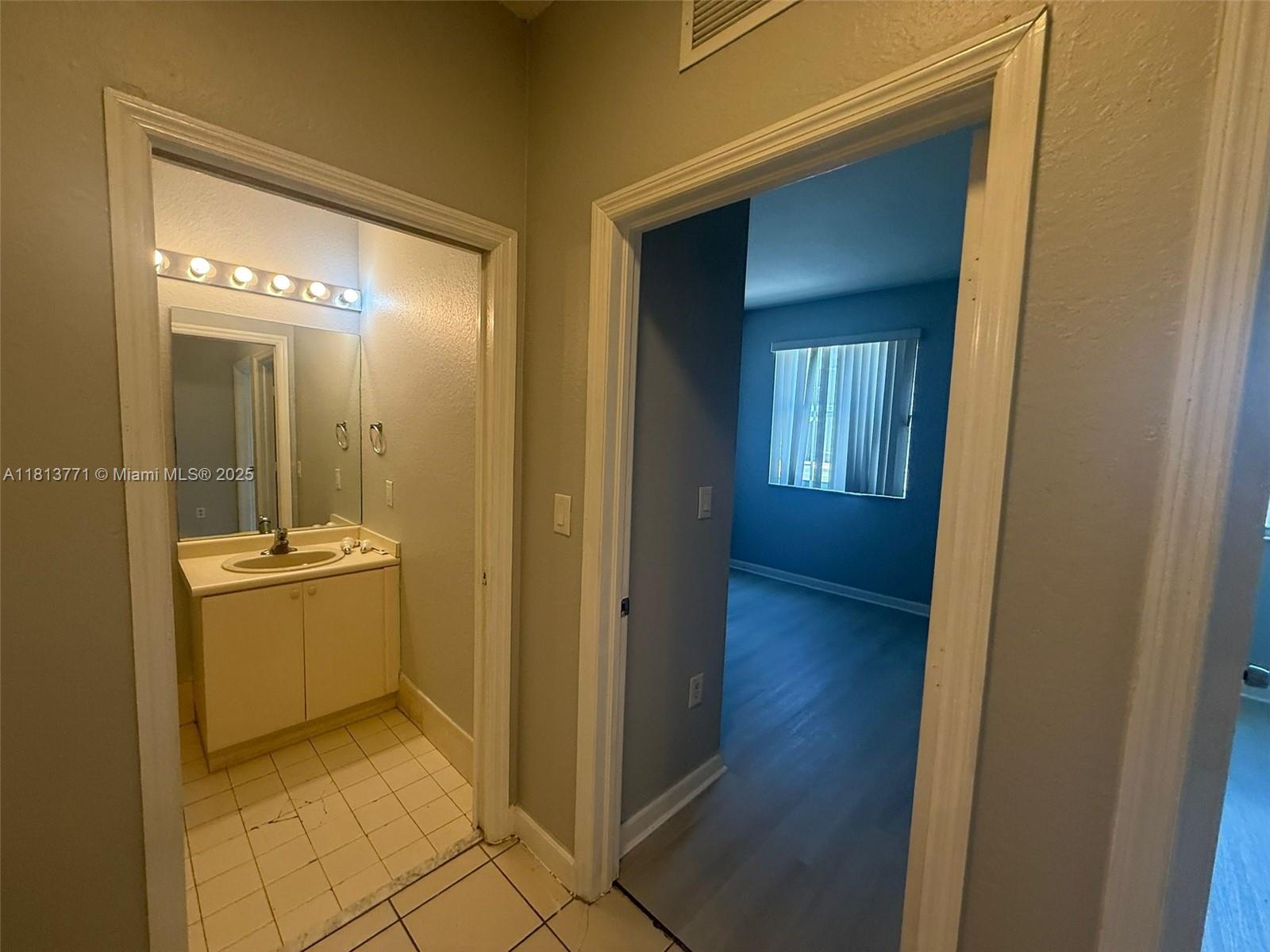 1656 Se 29th Ct 106 Property Photo 12