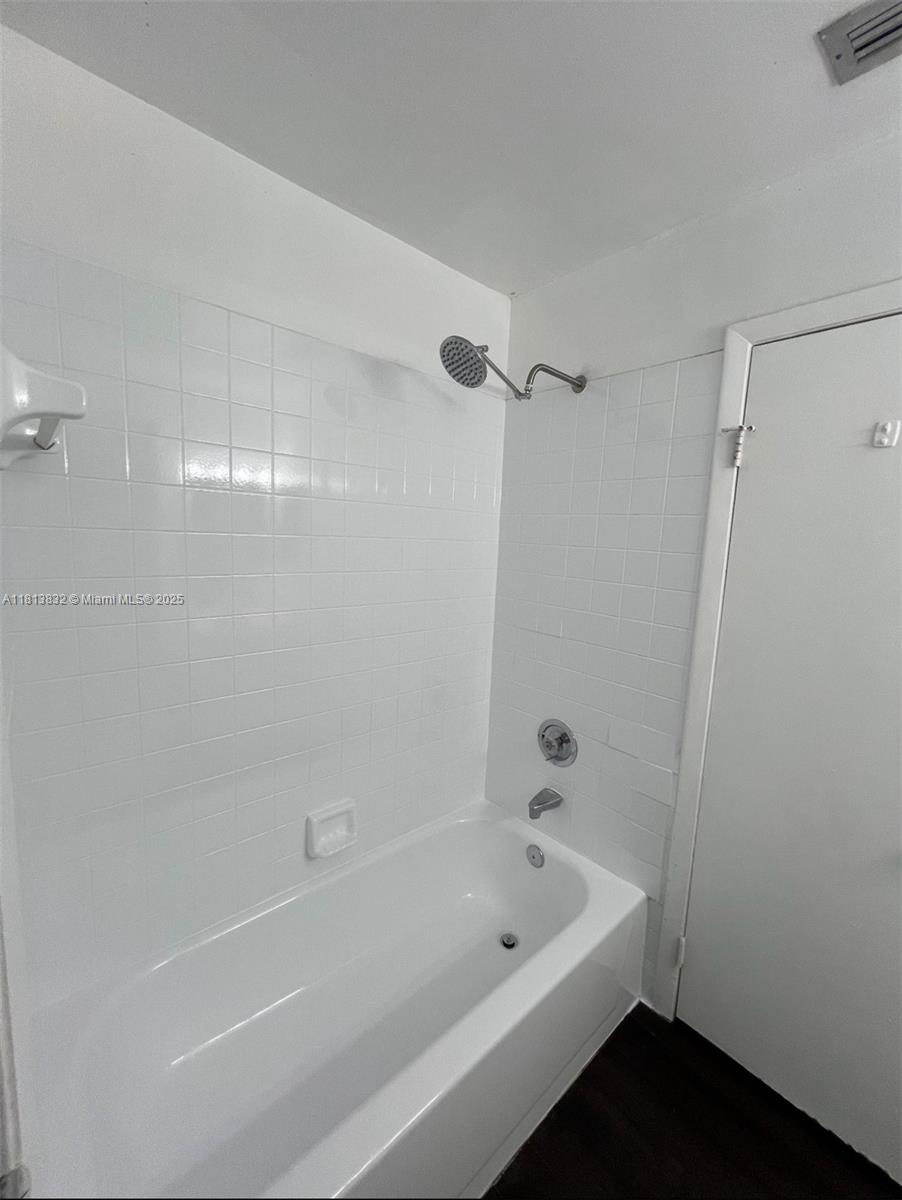 1303 S Liberty Ave 1303d Property Photo 11