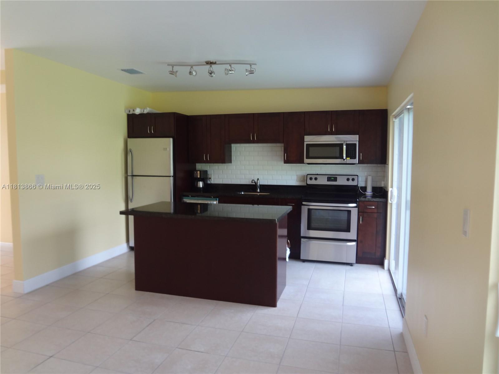 28890 Colorado Rd Property Photo 4