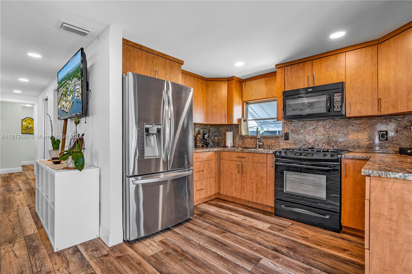 7 Avenue D * Property Photo 2
