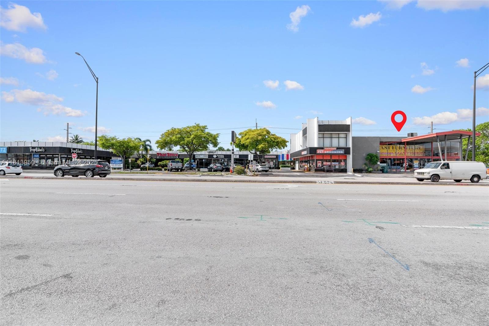 1500 E Commercial Blvd Property Photo 6