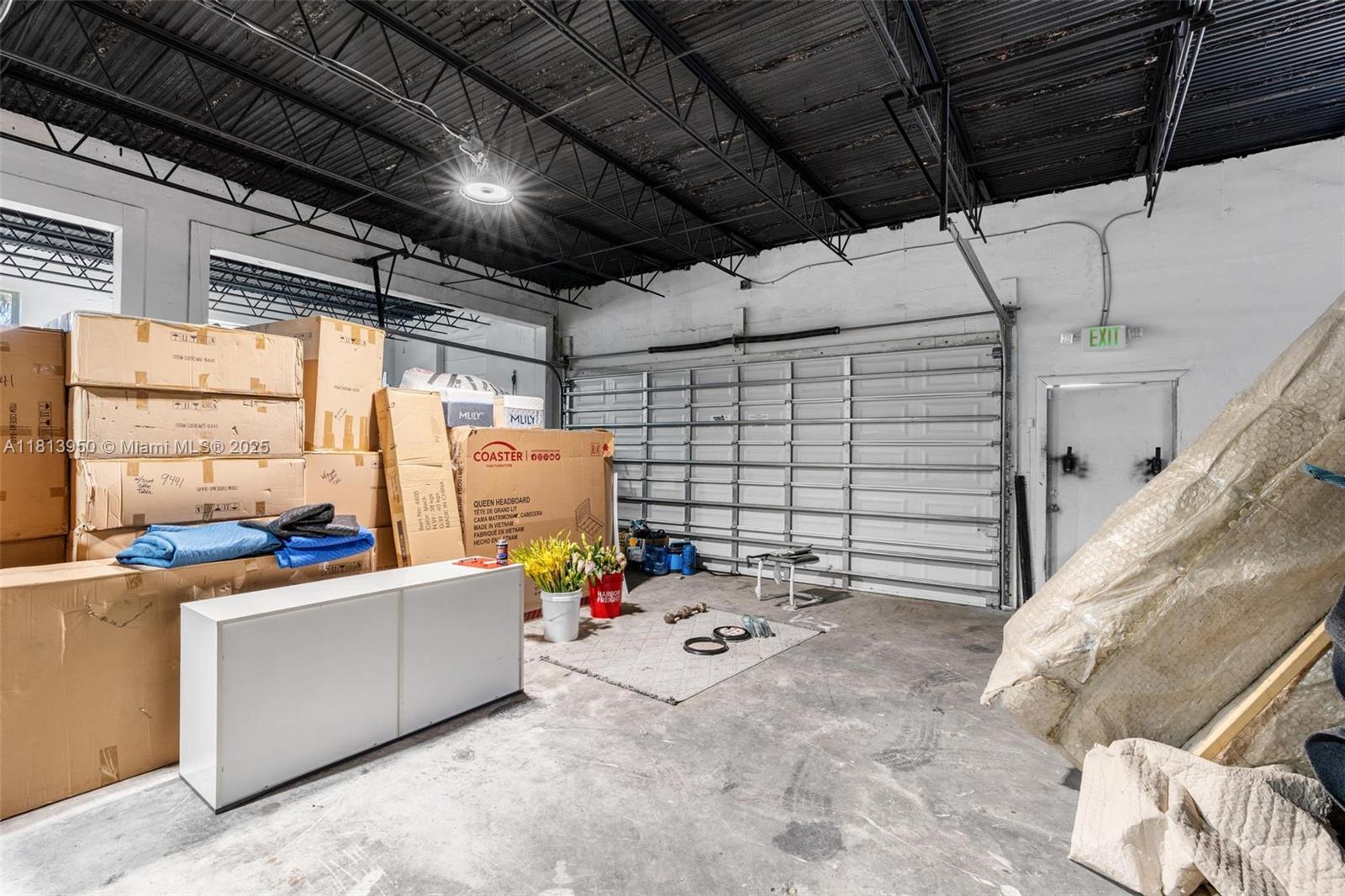 1500 E Commercial Blvd Property Photo 17