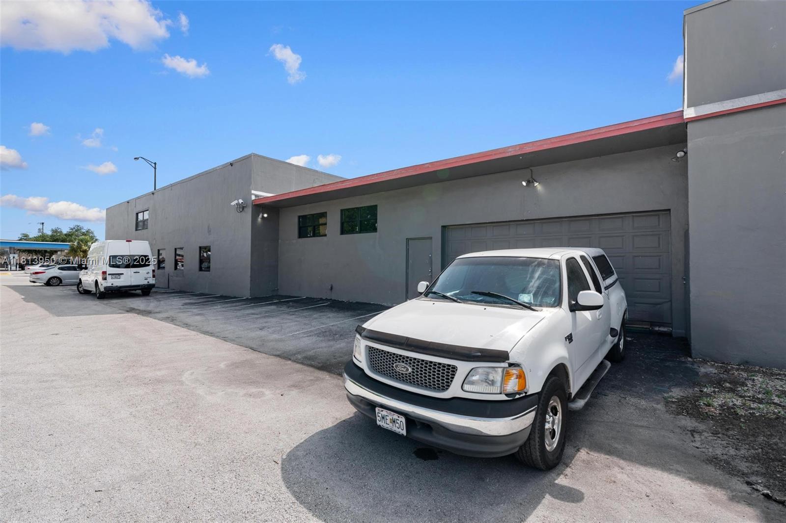 1500 E Commercial Blvd Property Photo 43