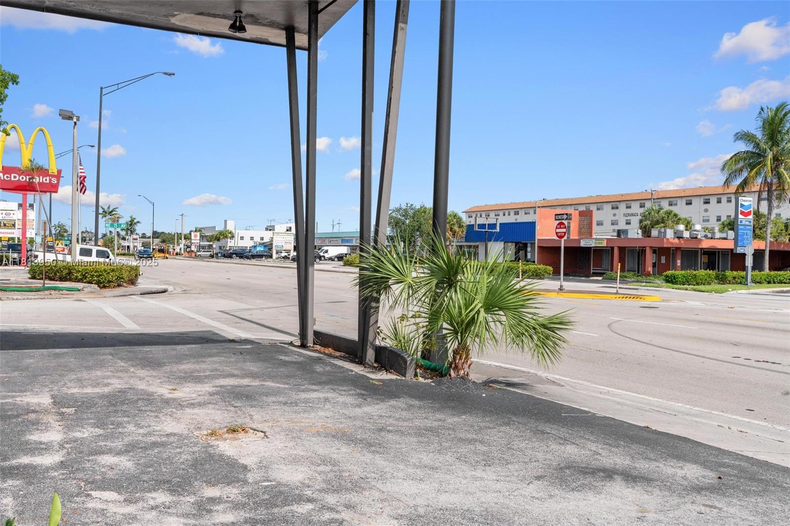 1500 E Commercial Blvd Property Photo 45