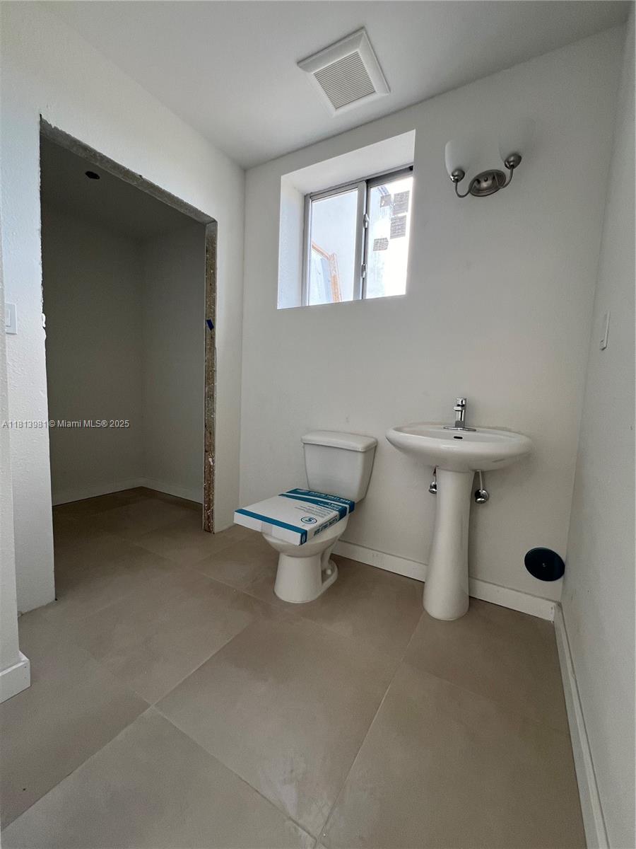 199 N Redland Rd B3 Property Photo 7