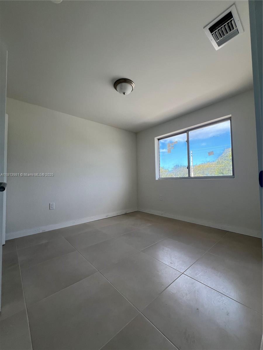199 N Redland Rd B3 Property Photo 12