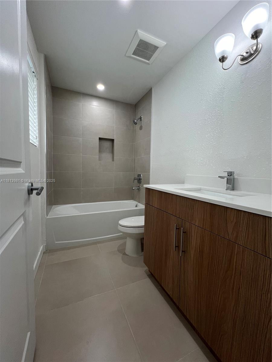 199 N Redland Rd B3 Property Photo 13