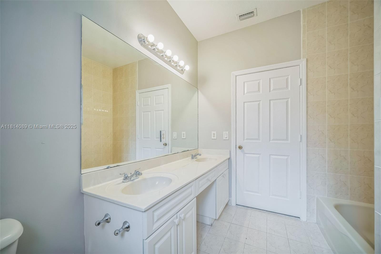 3223 Se 2nd Dr Property Photo 10