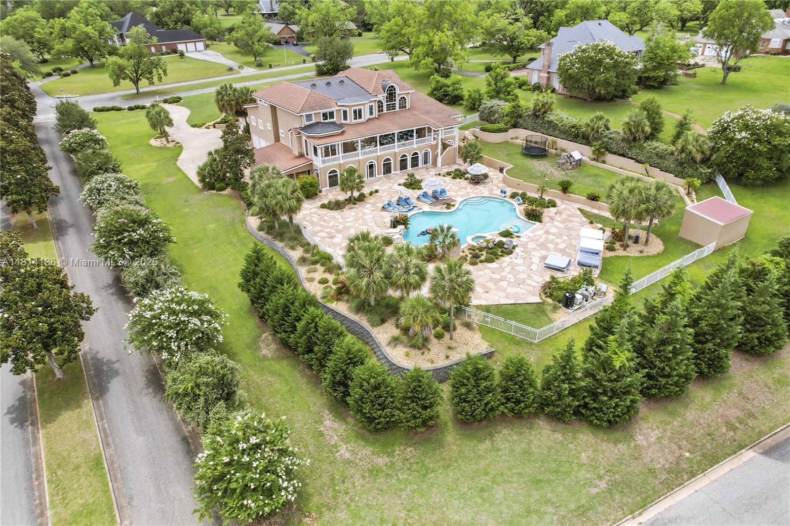 200 Asphodel Dr