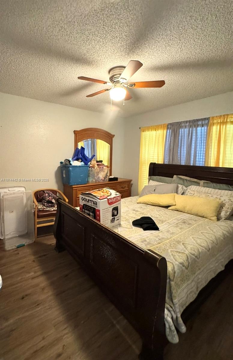 1484 Lake Crystal Dr E Property Photo 9