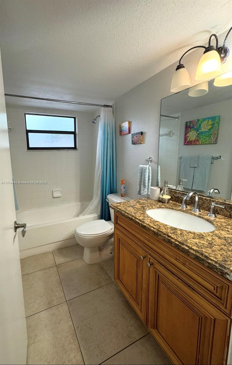 1484 Lake Crystal Dr E Property Photo 10