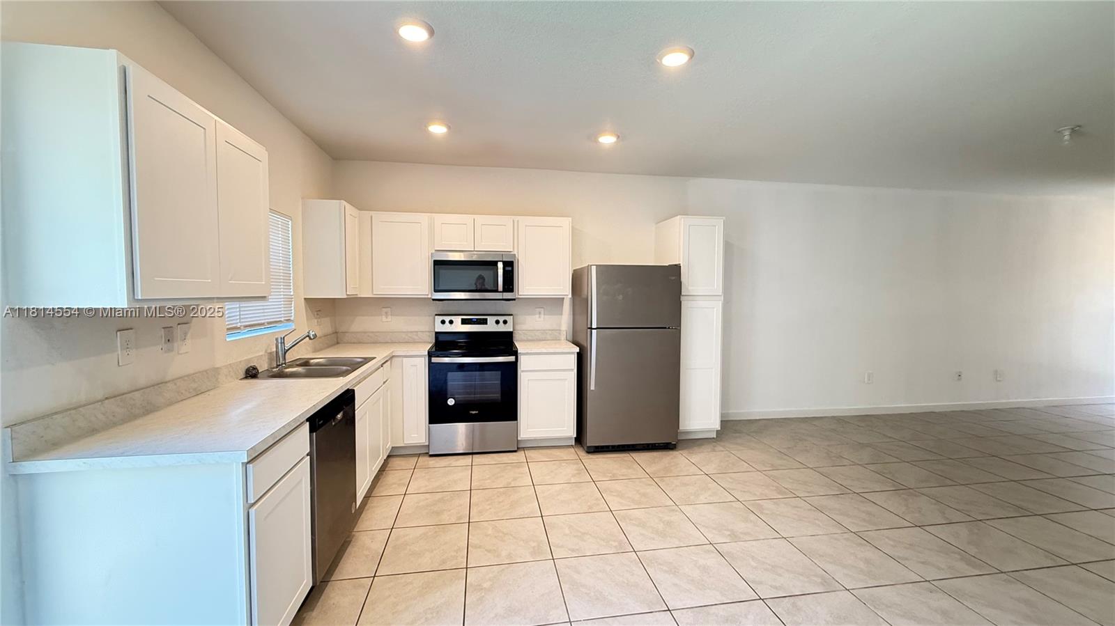 322 Ne 1st Dr Property Photo 7