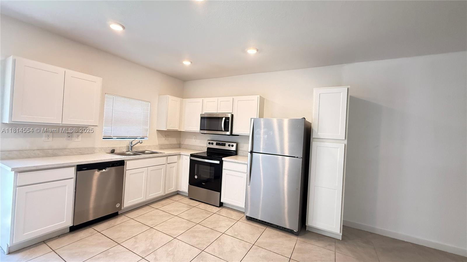 322 Ne 1st Dr Property Photo 8