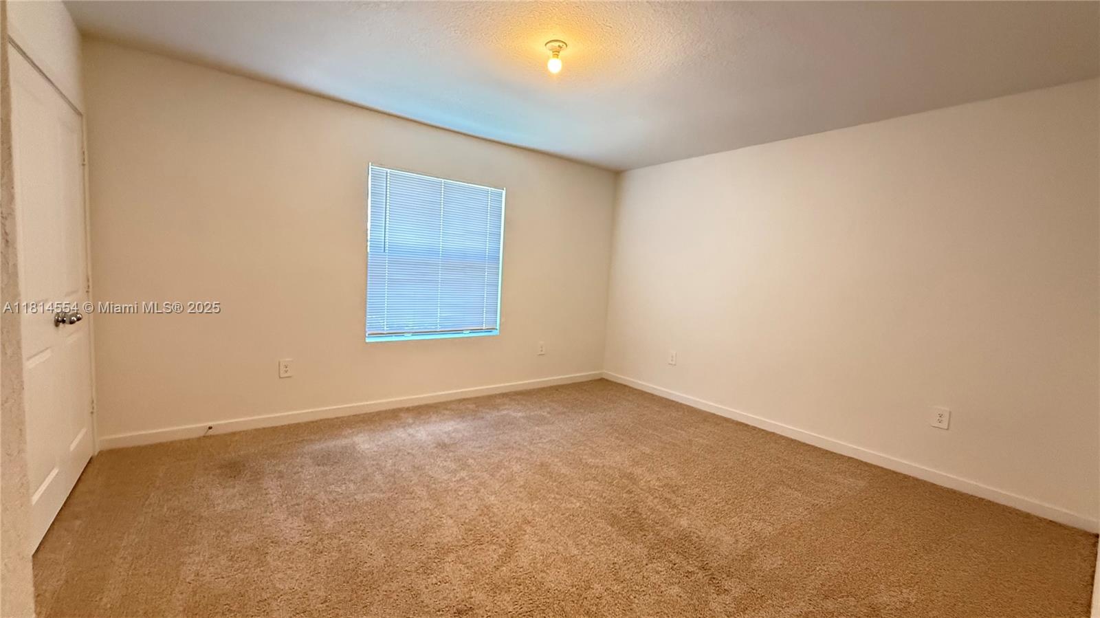 322 Ne 1st Dr Property Photo 9