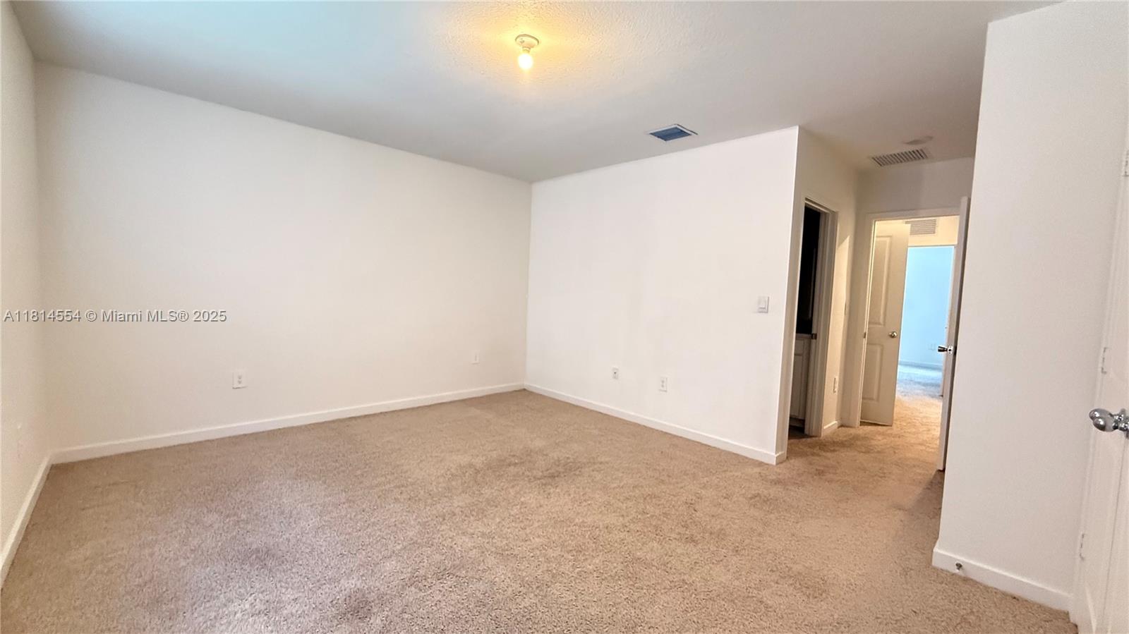 322 Ne 1st Dr Property Photo 10