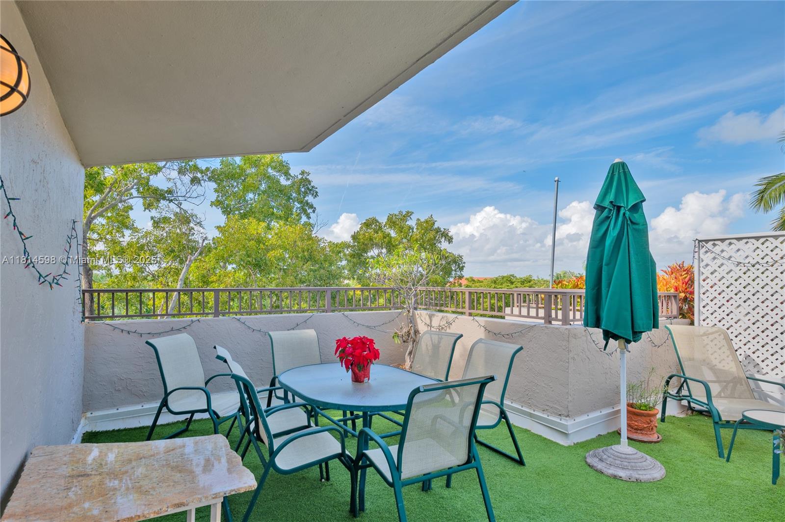 101 Crandon Blvd 480 Property Photo 10