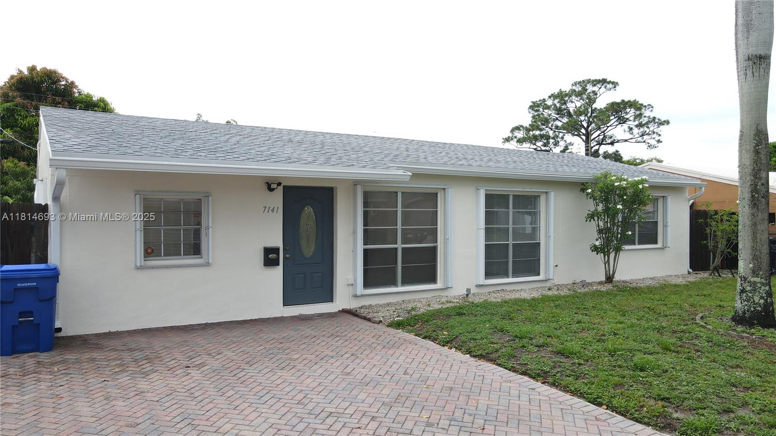 7141 Hope St Property Photo 1